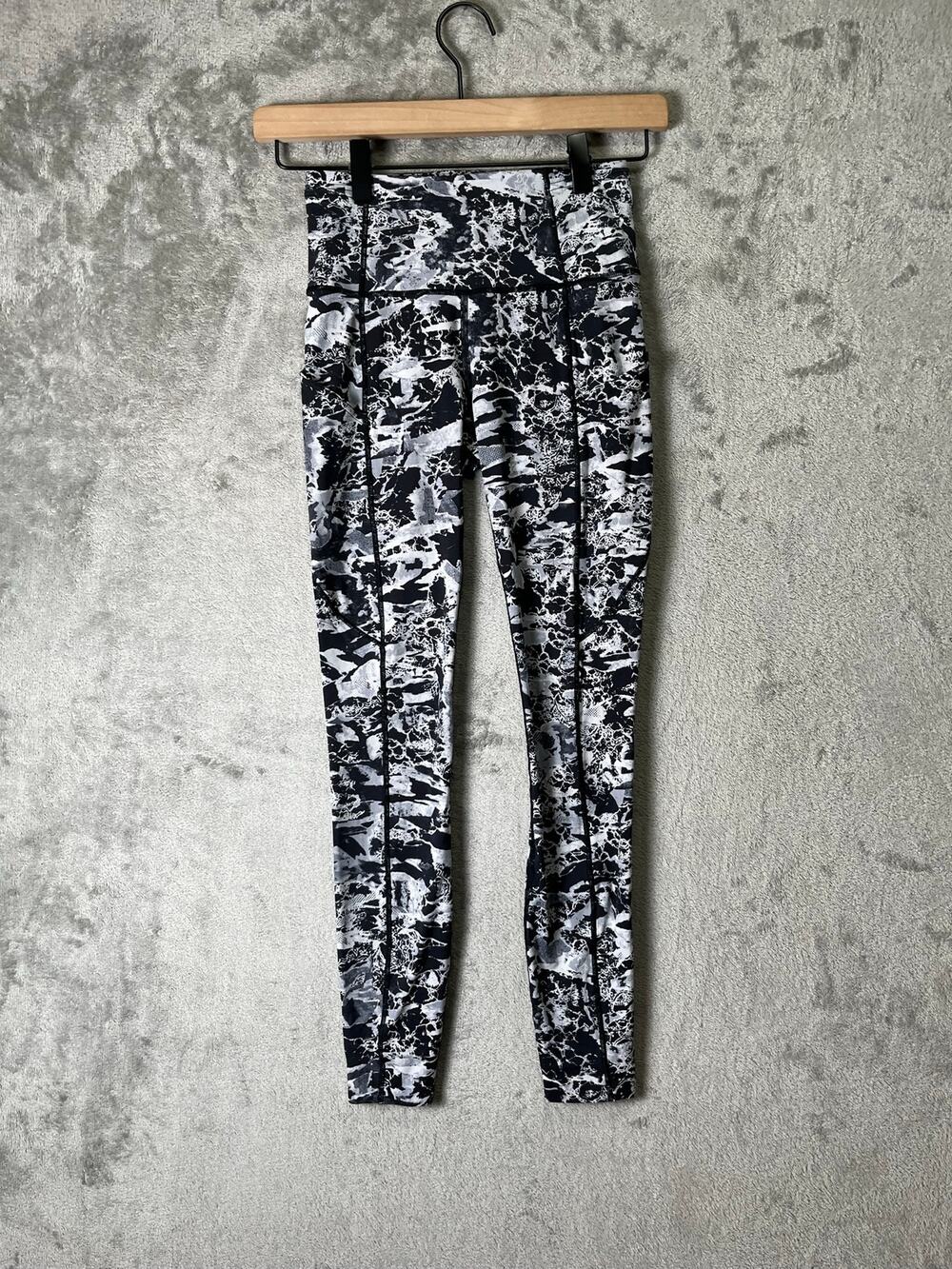 Lululemon Fast & Free 7/8 Tight II *Nulux 25" Interlaced Starlight Black Size 2